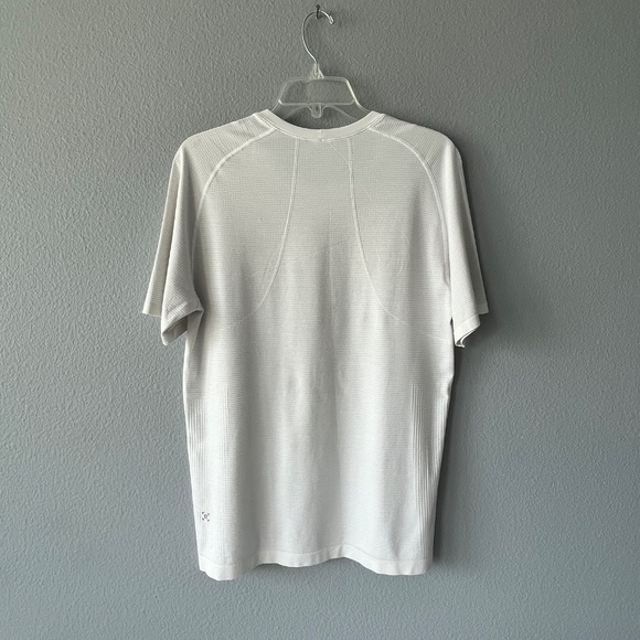 Lululemon Men's Metal Vent Tech TShirt - Picture 6 of 8